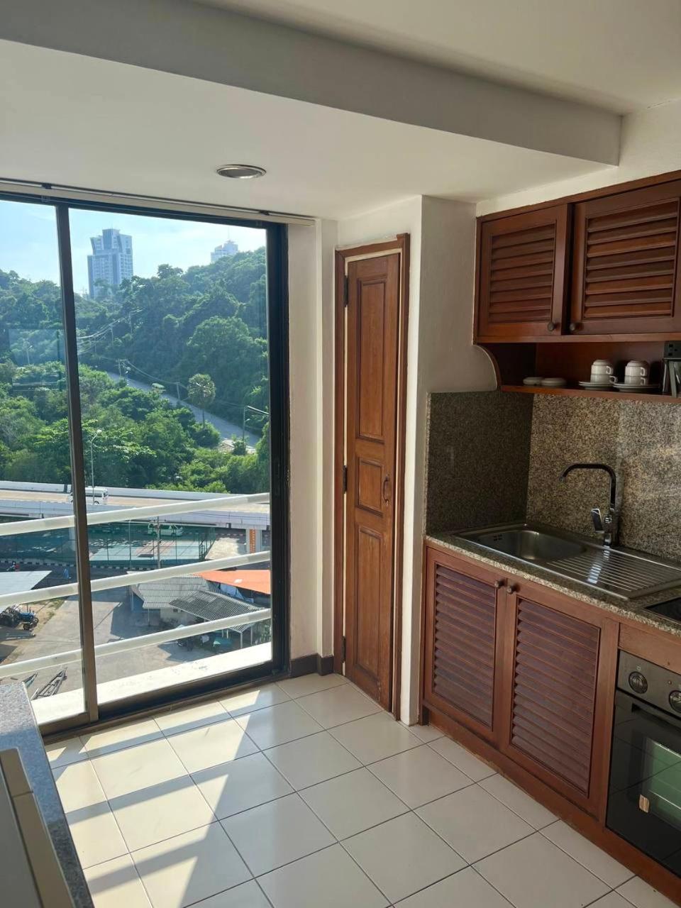 The Monaco Residence Pattaya Extérieur photo